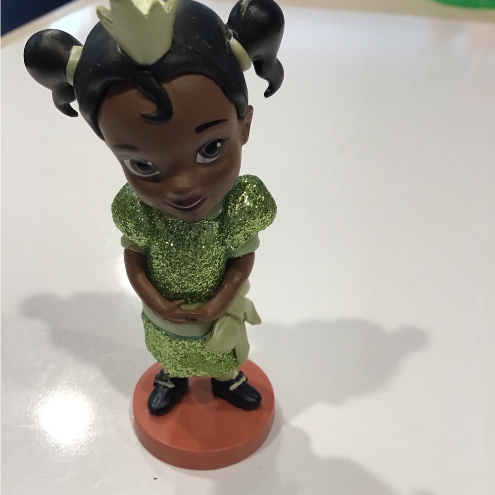 Disney young Tiana figure